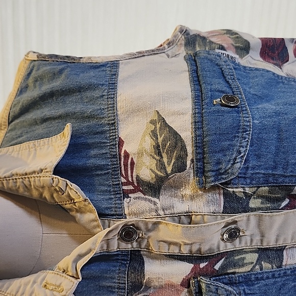 Floral Denim Vest - Picture 7 of 10